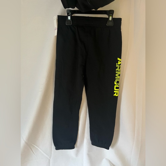 Under Armour Boys 2 Piece Set 6 - Picture 5 of 7